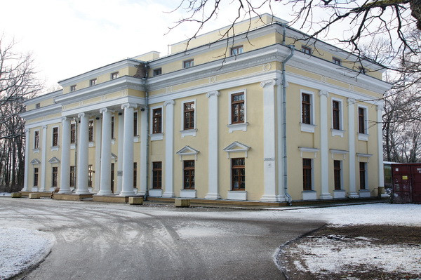 Вяркяйский дворец