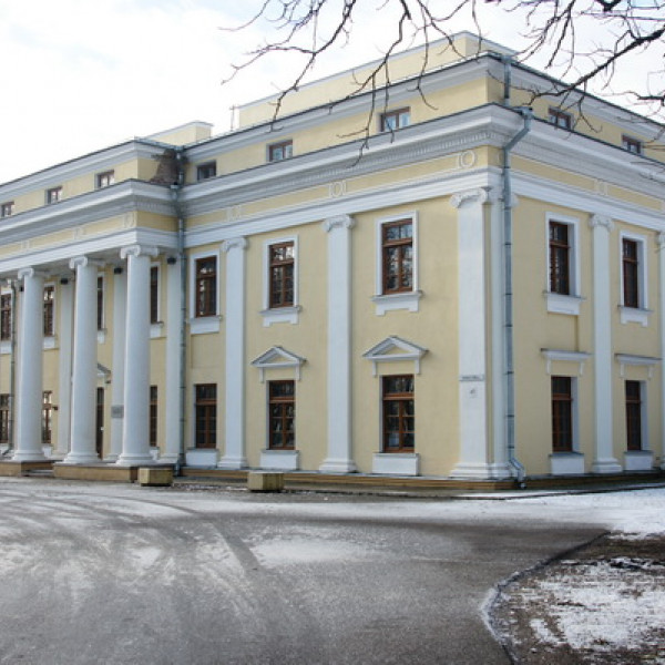 Вяркяйский дворец