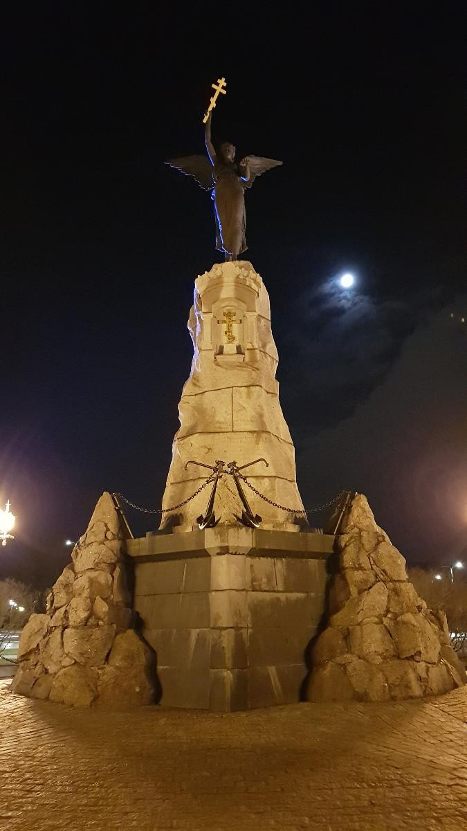Памятник броненосцу "Русалка"