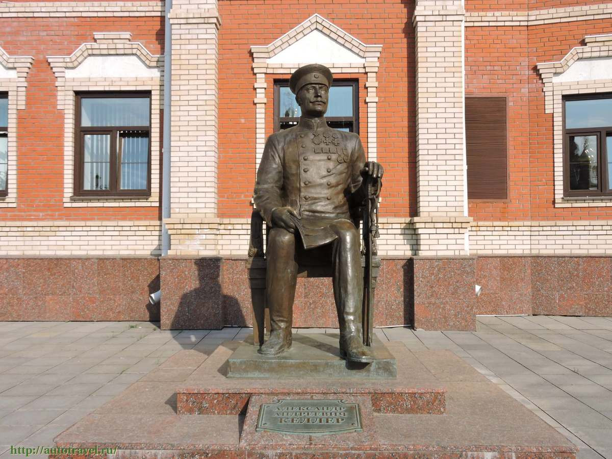 Скульптуры на наб.р. Кокшаги
