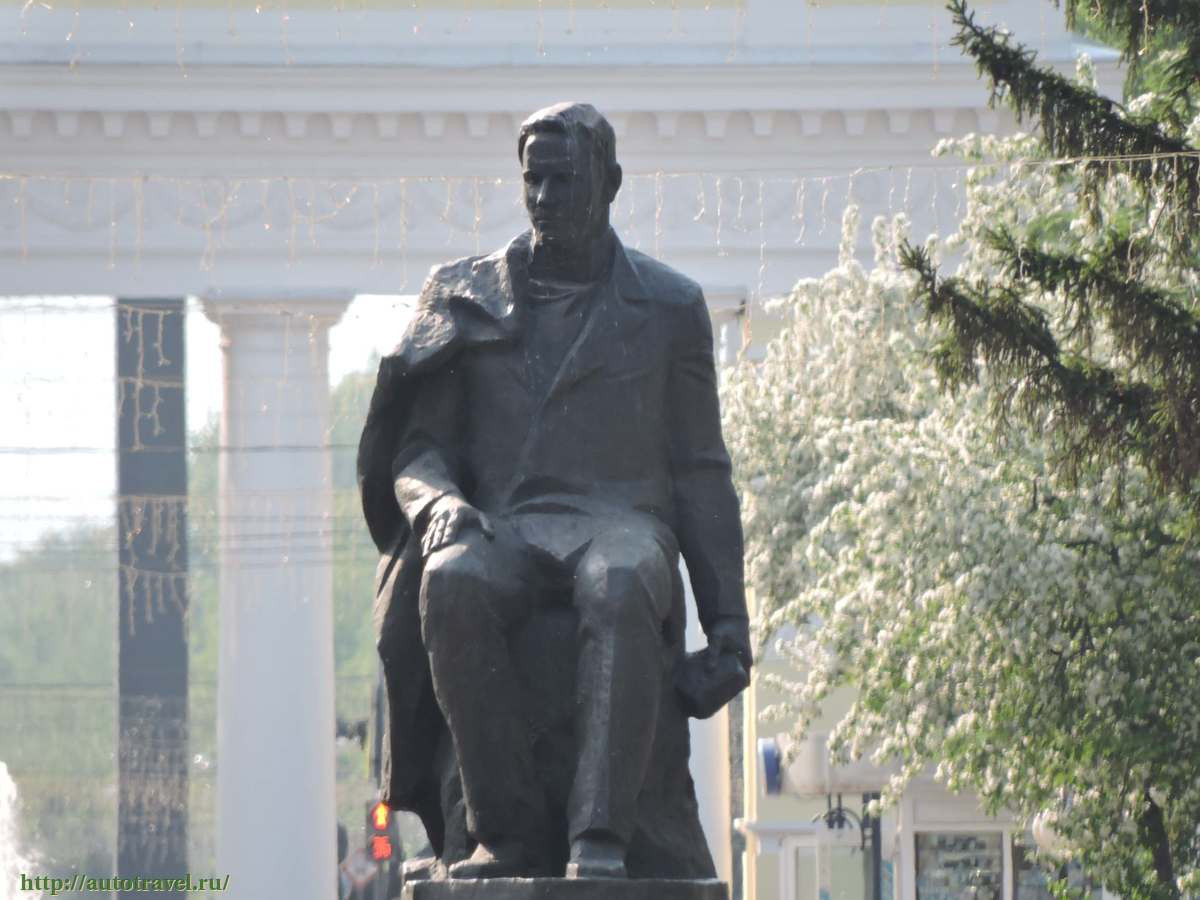 Памятник С.Г. Чавайну