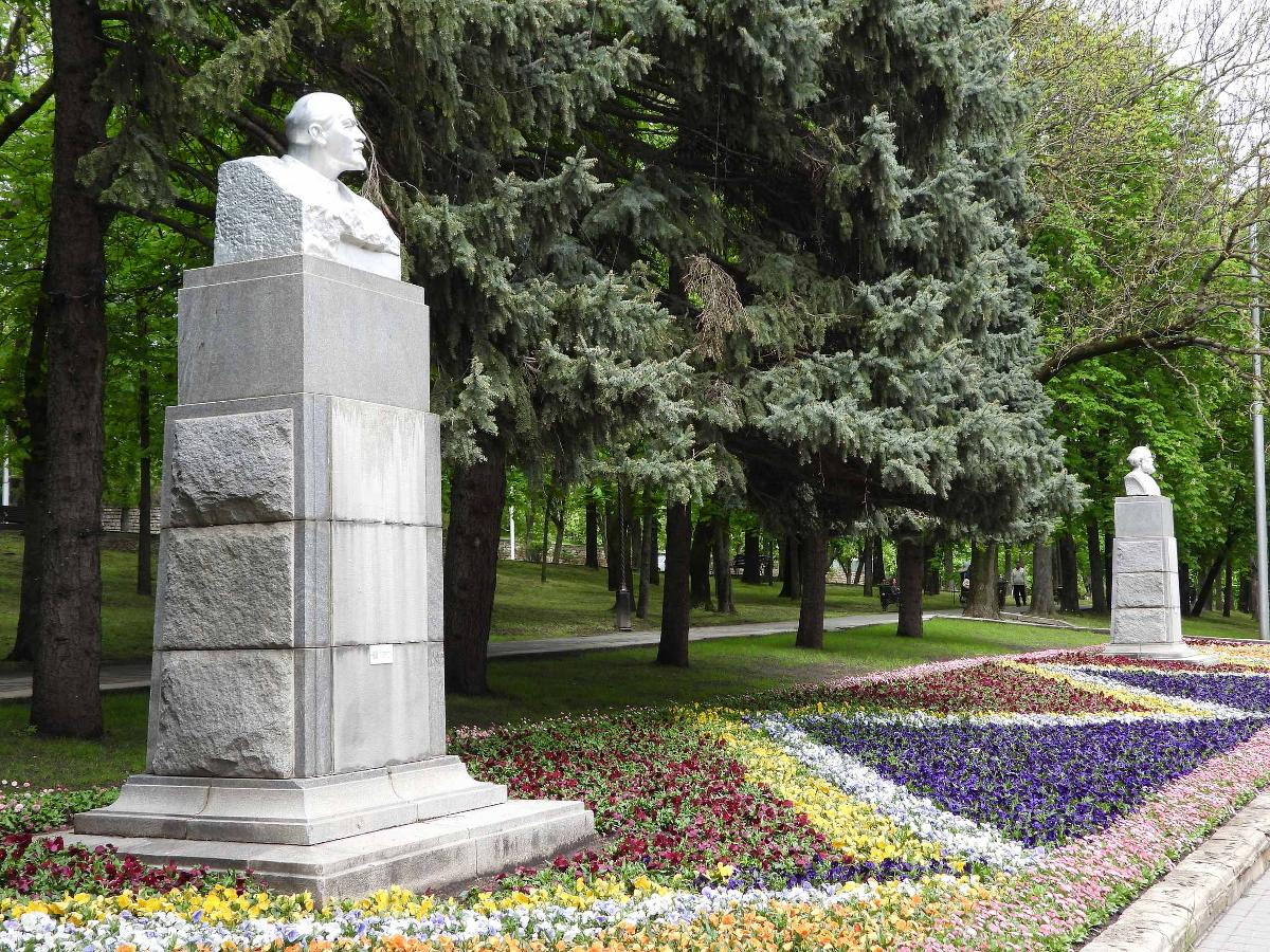 Памятник Ермолову