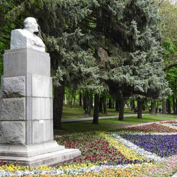 Памятник Ермолову