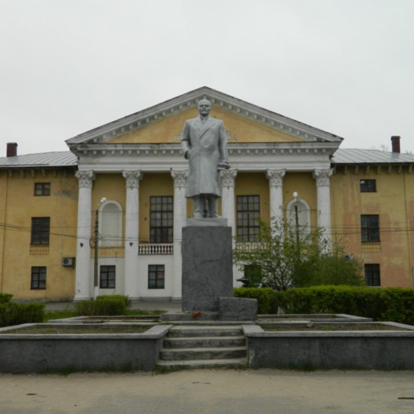 Памятник В.И.Ленину