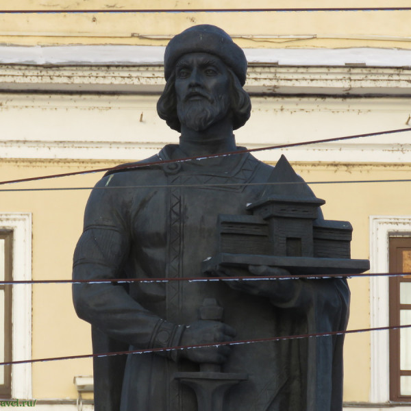Памятник Ярославу Мудрому