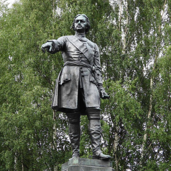 Памятник Петру Первому