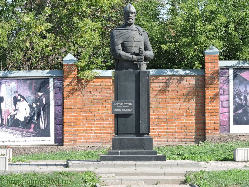 Памятник-бюст Д.Пожарскому