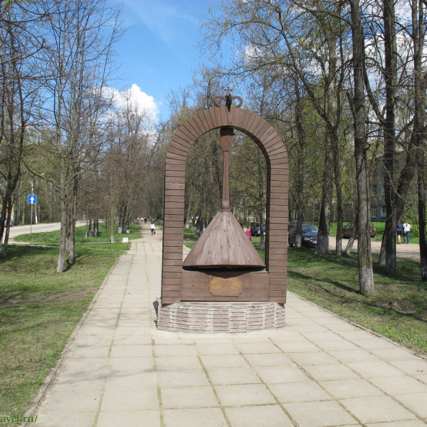 Памятник балалайке