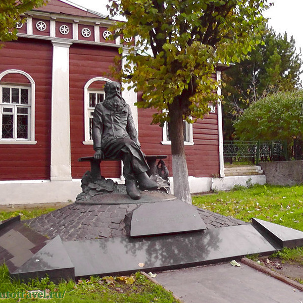 Памятник П.А. Кропоткину
