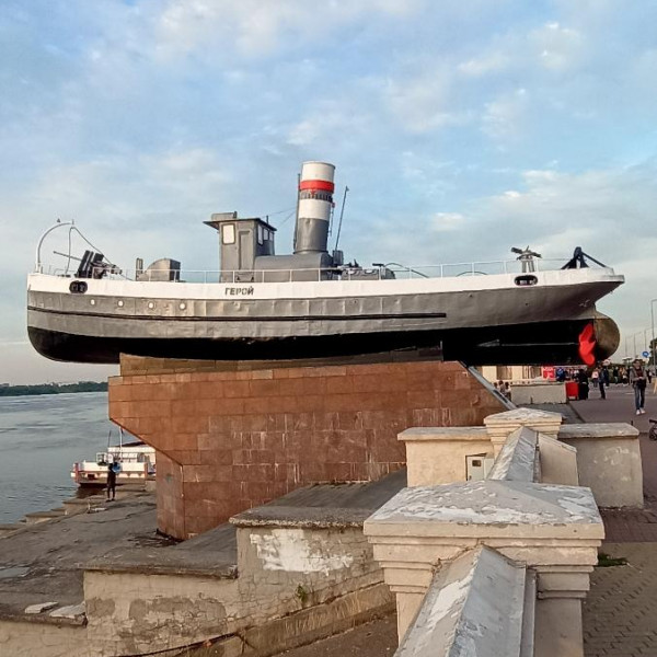 Памятник "Катер "Герой"