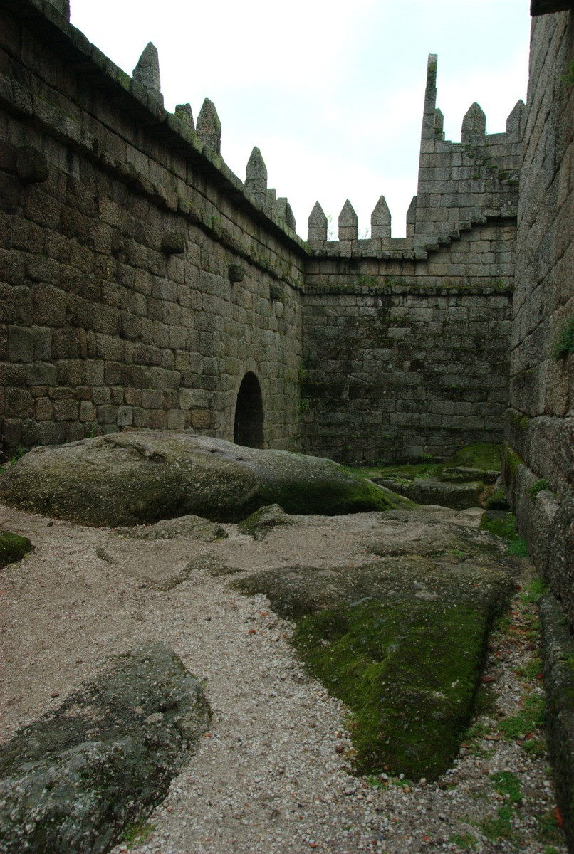 Замок Гимарайнш/Castelo de Guimarães