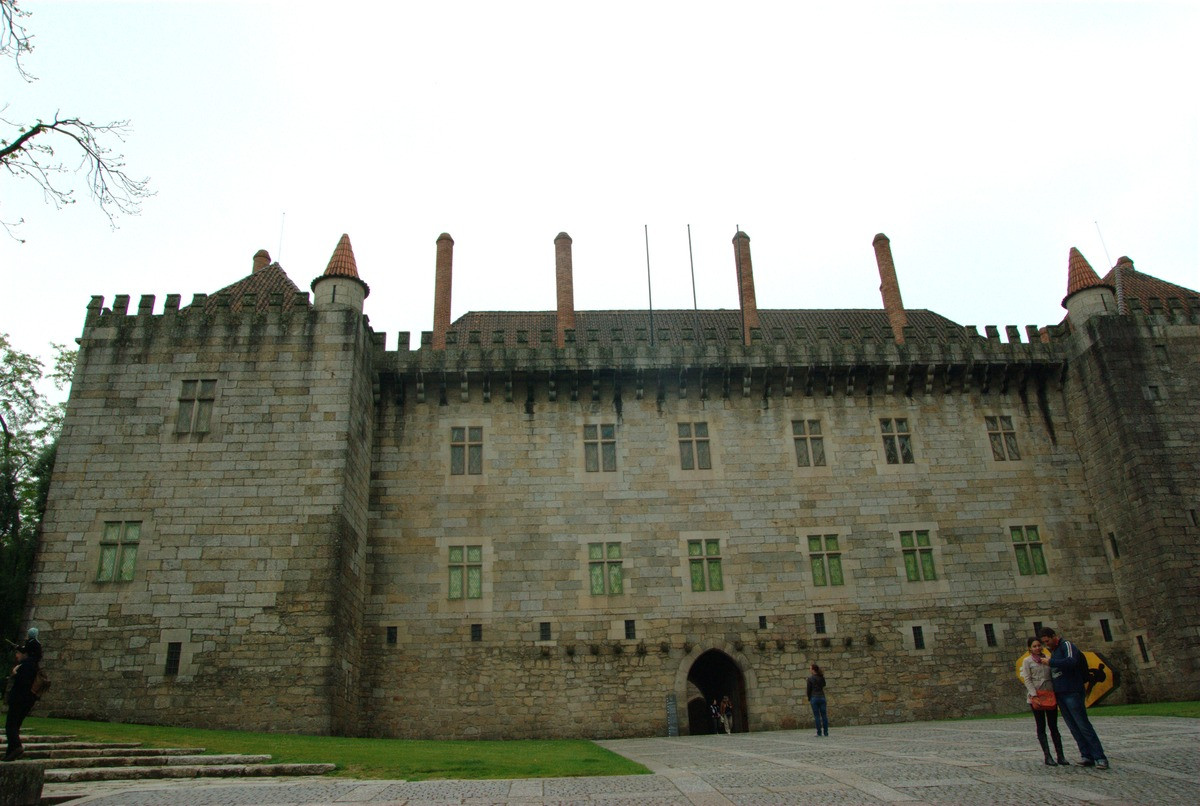 Дворец Браганса/Paço dos Duques de Bragança