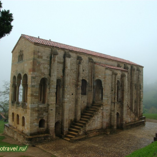Церковь Санта-Мария-Дель-Наранко/Iglesia de Santa María del 
