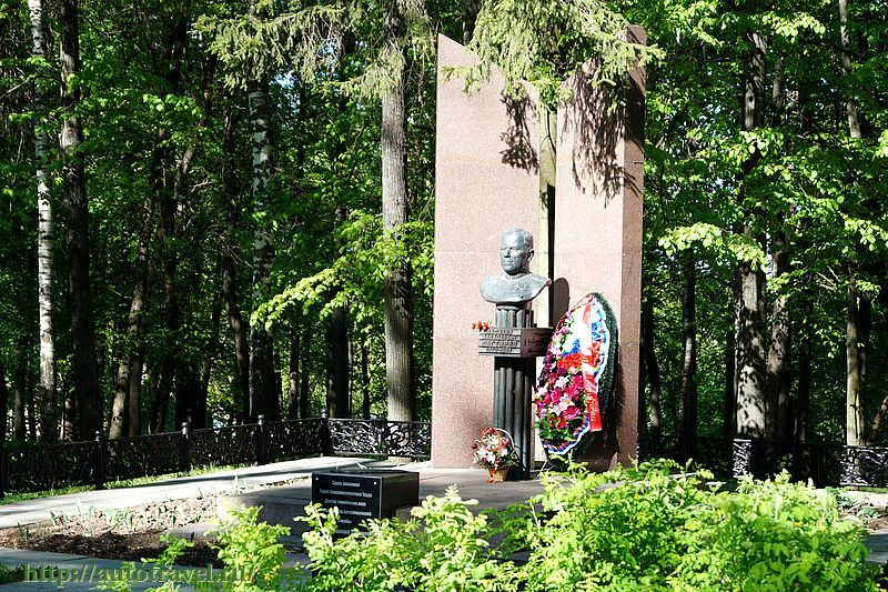Могила В.А. Дегтярева
