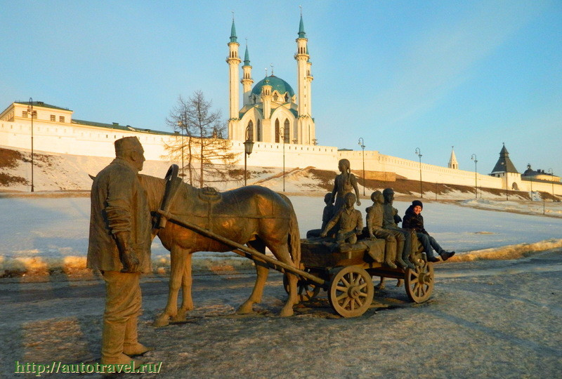 Памятник благотворителю
