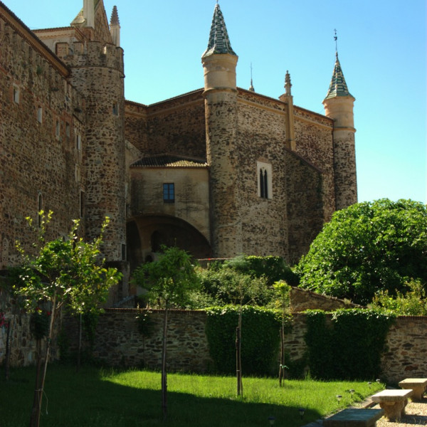 Королевский монастырь в Гуадалупе/Real Monasterio de Nuestra