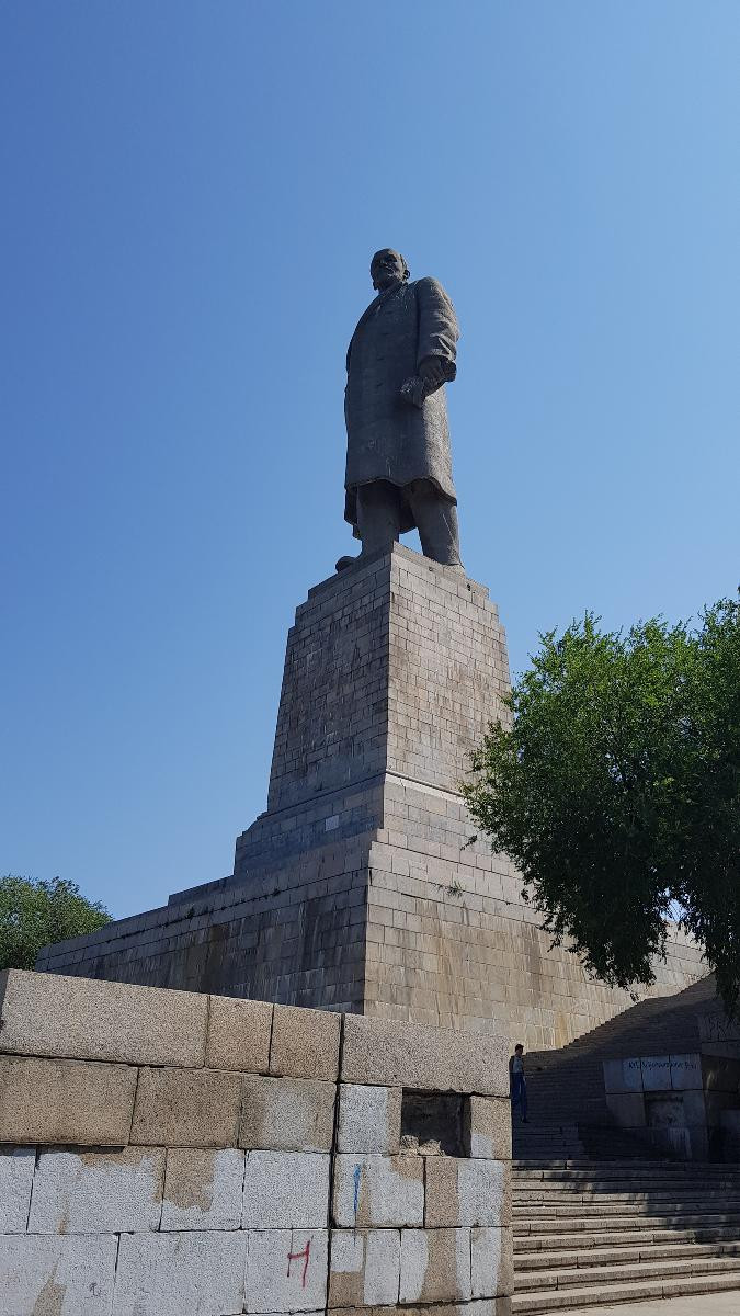 Памятник В.И. Ленину