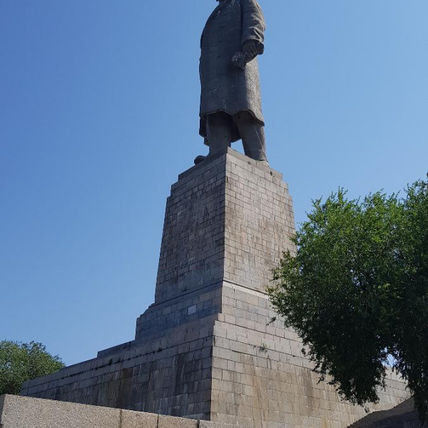 Памятник В.И. Ленину