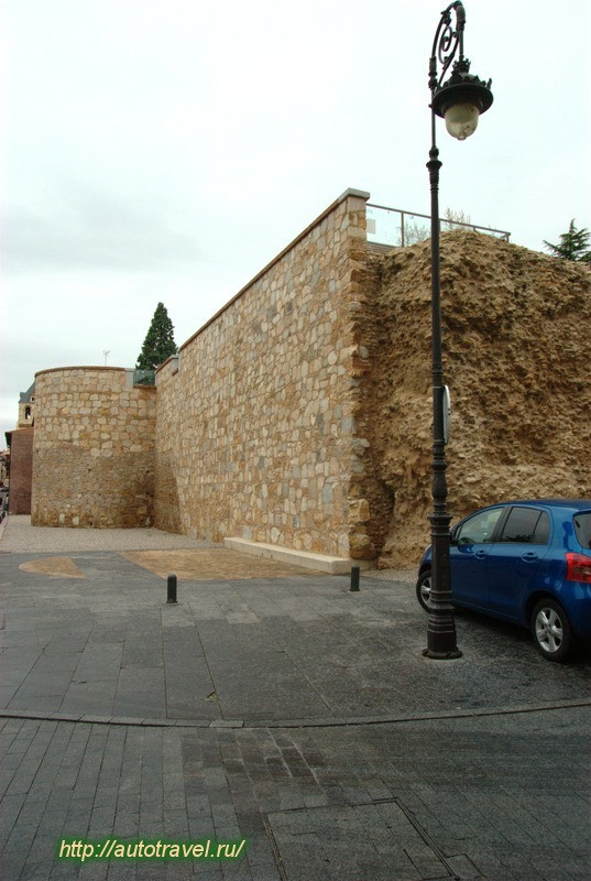 Крепостная стена/La Muralla de León