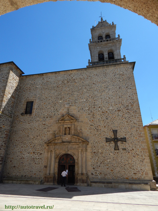 Базилика Энсина/Basílica de La Encina