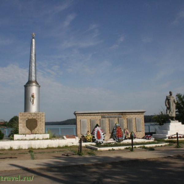 Памятник войнам-заводчанам
