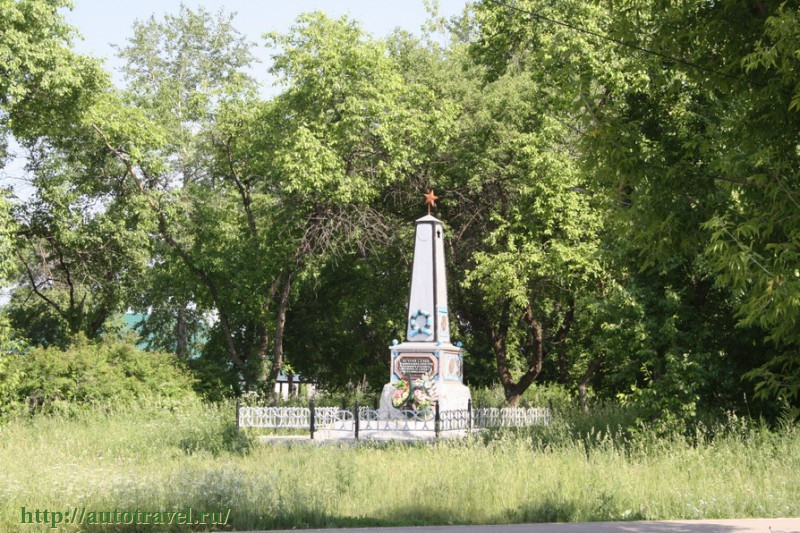 Памятник героям гражданской войны