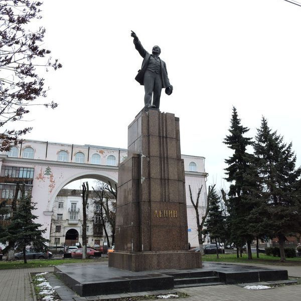 Памятник Ленину (Ярославль)