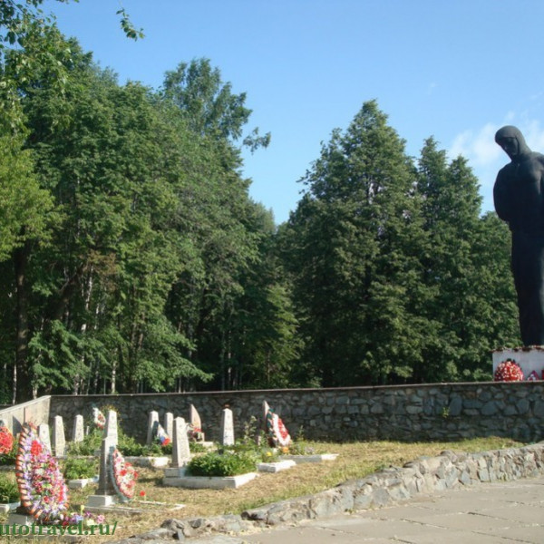 Мемориал "Скорбящая" (Пермь)