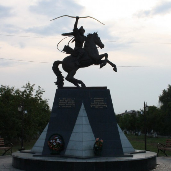 Памятник легендарным башкирским полкам-участникам Отечествен
